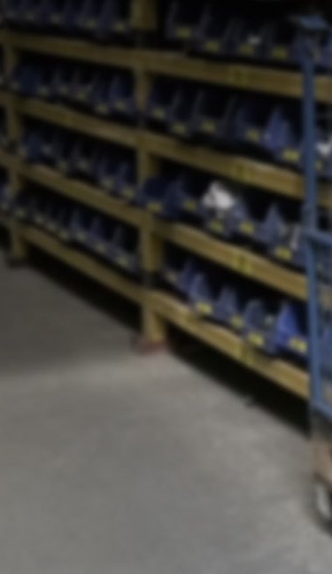 lagerhylla med reservdelar